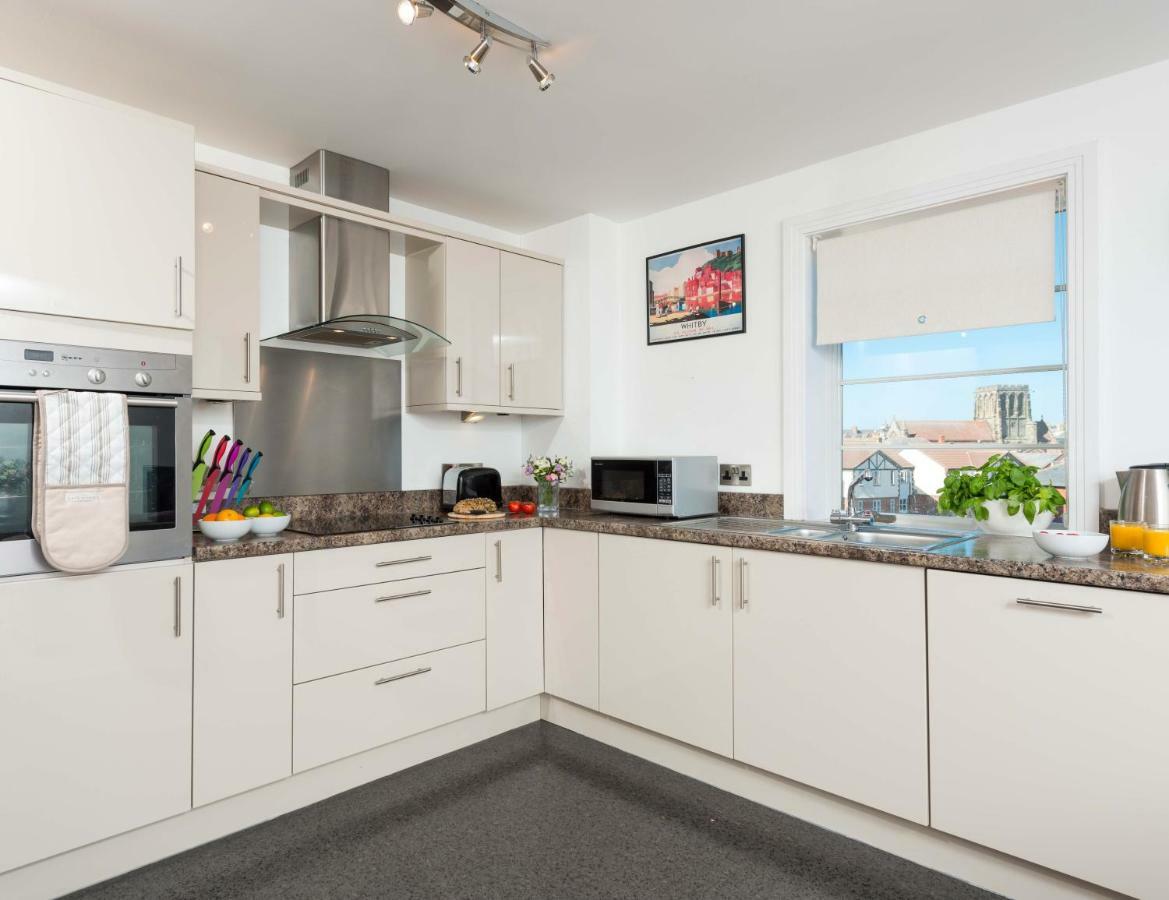 Abbey View Apartment วิทบี ภายนอก รูปภาพ